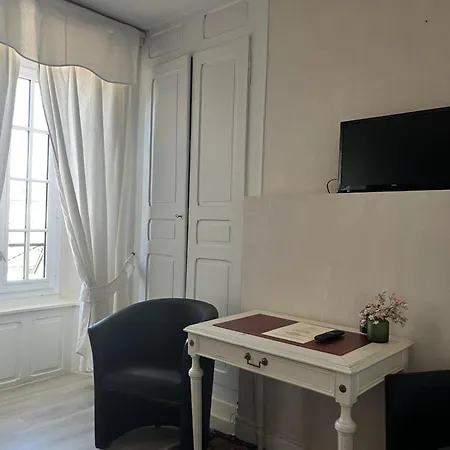 호텔 Restaurant Le Beffroi